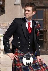 Best Kilt Outfits For Sale at an Affordable Price